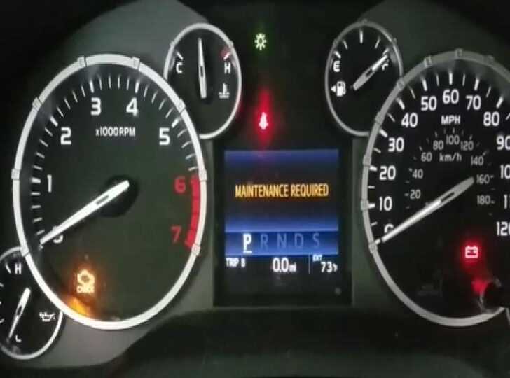 Maint reqd toyota как сбросить