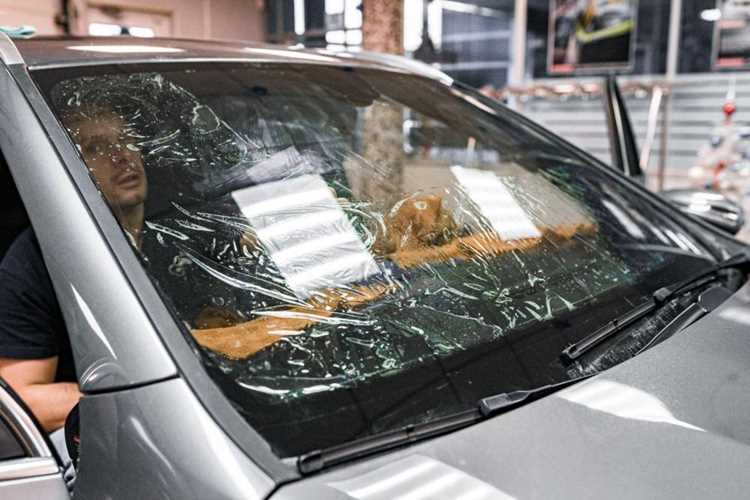 Как подготовить поверхность стекла перед нанесением наклейки