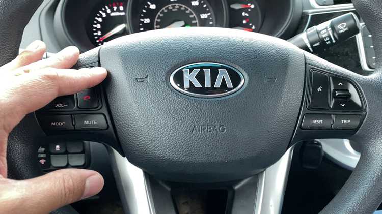 Какие модели Kia Cerato 3 поколения оснащены круиз контролем