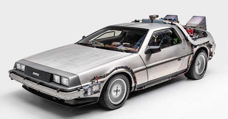 Какие технические модификации превратили DeLorean в машину времени
