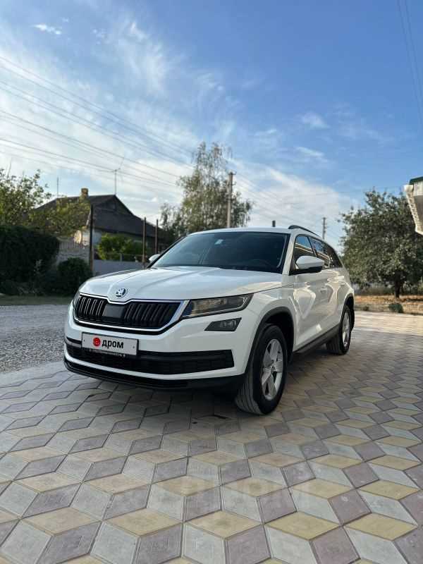 Какие двигатели сочетаются с разными коробками передач в Skoda Kodiaq