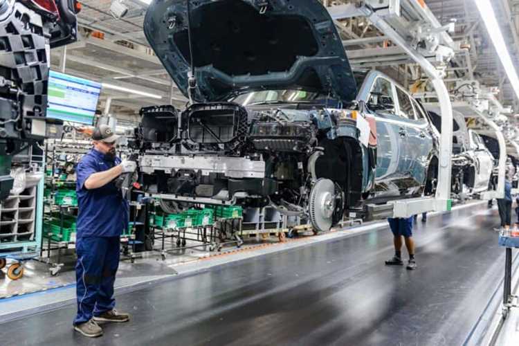 Какие модификации кузова доступны для калининградских BMW