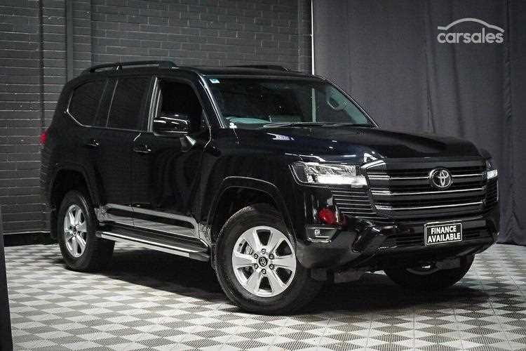 Сколько стоит новый Ленд Крузер 570 в автосалонах России и СНГ