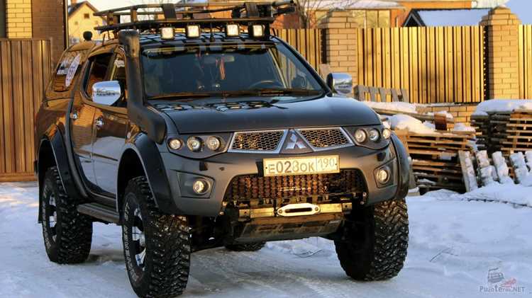Коммерческие и грузопассажирские кузова Mitsubishi: фургоны и пикапы