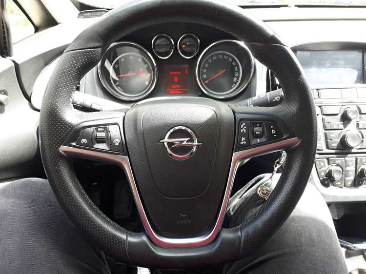Опель астра gtc комплектация спорт что входит