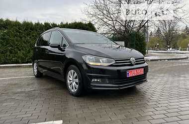 Как завышенная цена влияет на продажи Volkswagen Touran