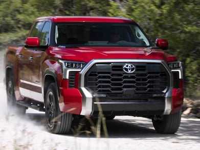 Сравнение массы Toyota Tundra 2022 с конкурентами в классе