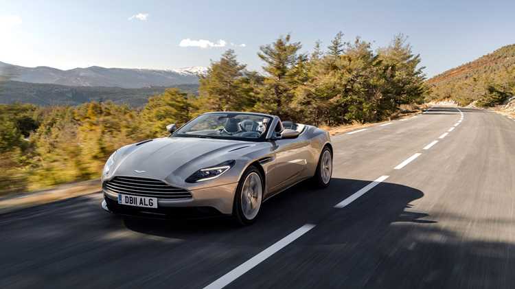 Где выгоднее покупать Aston Martin DB11: дилеры, аукционы или частные продавцы