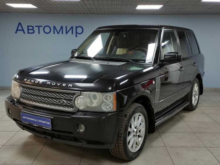 Первый шаг – специализированные агрегаторы подержанных автомобилей. На undefinedAuto.ru</strong> и <strong>Drom.ru</strong> фильтры позволяют отсортировать предложения по году выпуска, пробегу и цене с шагом в 50 тысяч рублей. В разделе «Land Rover» за 2009 год обычно представлено 15–25 машин, из которых 30% – частные продавцы, предлагающие цены на 10–15% ниже дилерских. На <strong>Avito</strong> аналогичный сегмент шире: до 40 объявлений, но требует тщательной проверки истории через <em>Автокод</em> или <em>CarVertical</em>, так как доля перекупщиков достигает 60%.»></p>
<p>Тематические форумы владельцев Land Rover – источник предложений без посредников. На <strong>LandRoverClub.ru</strong> в разделе «Продажа» ежемесячно появляется 5–7 объявлений о моделях 2009 года, часто с подробными фото подкапотного пространства и ходовой. Цены здесь на 8–12% ниже среднерыночных, так как продавцы избегают комиссий агрегаторов. Аналогичные предложения встречаются на <strong>Drive2.ru</strong> в блогах пользователей: ищите записи с тегом <em>#продажа</em> и фильтром по году выпуска.</p>
<p>Социальные сети и мессенджеры – недооценённый канал. В группах <strong>ВКонтакте</strong> «Land Rover в России» и «Продажа авто без посредников» ежедневно публикуется 2–3 объявления о моделях 2009 года. Преимущество: возможность напрямую связаться с владельцем и запросить видео осмотра в реальном времени. В Telegram-каналах <em>@AutoSaleMoscow</em> и <em>@UsedCarsSPB</em> цены часто занижены на 5–7% из-за отсутствия конкуренции с крупными площадками.</p>
<p>Зарубежные платформы могут предложить выгоду при покупке с последующим растаможиванием. На <strong>Mobile.de</strong> (Германия) и <strong>Leboncoin.fr</strong> (Франция) Land Rover 2009 года с пробегом 100–120 тыс. км стоят от 8 до 12 тысяч евро – на 20–30% дешевле российского рынка. Однако учитывайте стоимость логистики (от 1,5 тыс. евро) и растаможки (15% от таможенной стоимости + утильсбор). Проверяйте историю через <em>Carfax Europe</em> и наличие сервисной книжки.</p>
<p>Автосалоны с программами trade-in и выкупа часто списывают Land Rover 2009 года по остаточной стоимости. В сетях <strong>«Major Auto»</strong> и <strong>«Рольф»</strong> такие машины появляются в разделе «Спецпредложения» с дисконтом до 25%. Преимущество: возможность обмена на другой автомобиль с доплатой, гарантия на двигатель и коробку (3–6 месяцев). Минус: ограниченный выбор (1–2 машины на регион) и завышенные требования к состоянию кузова.</p>
<p>Локальные доски объявлений и газеты – вариант для регионов. В <strong>«Из рук в руки»</strong> (печатная версия) и на сайтах <strong>irr.ru</strong> встречаются предложения от владельцев, не пользующихся интернетом. Цены на 15–20% ниже столичных, но риск мошенничества выше. Перед осмотром требуйте предоставить оригиналы документов и сверяйте VIN-код через базу ГИБДД. В небольших городах эффективнее искать через объявления на остановках или в местных группах в WhatsApp.</p>
<!-- CONTENT END 1 -->
							</div>
						</article>

						<div class=