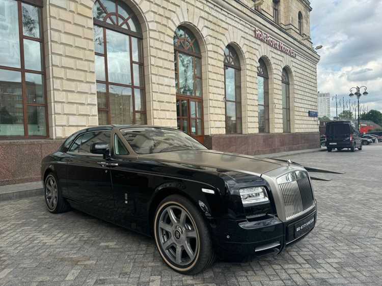 Сколько стоит роллс ройс гост