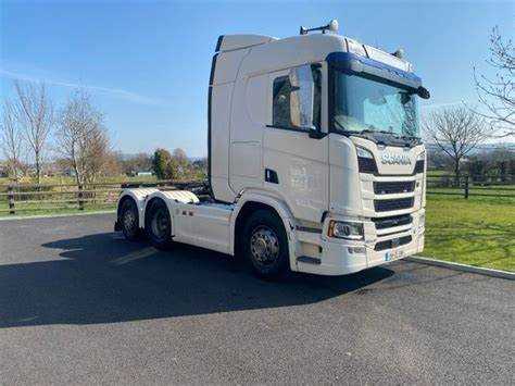 Средние цены на новые седельные тягачи Scania по моделям и комплектациям
